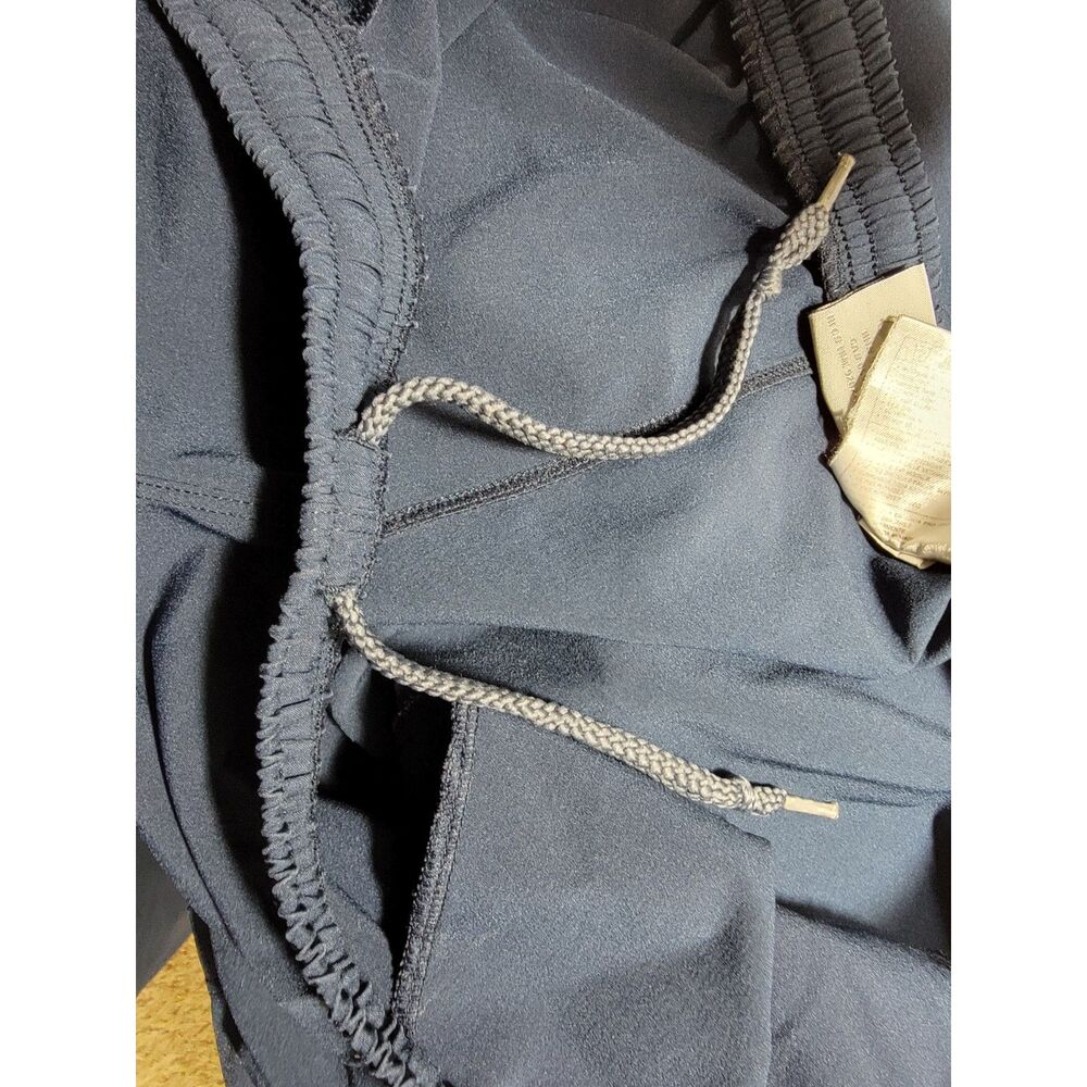 Nike Navy Blue Zip Pocket Drawstring Shorts - 36 x 19 - Picture 5 of 7